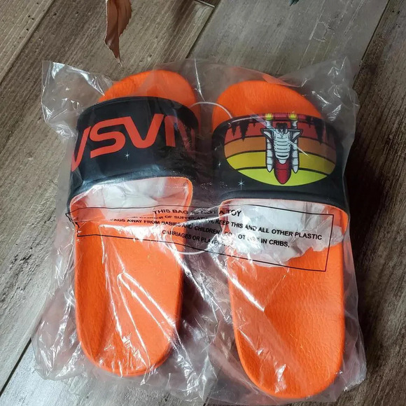 NWT NASA Unisex Kids Slide Sandals Size 13-1 Orange Black - Picture 3 of 7